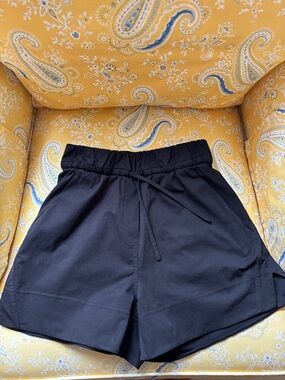 Lululemon Black Womens Drawstring Waist Shorts